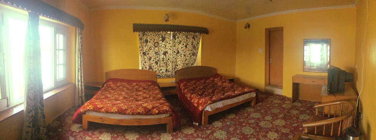 Royal Residency Otel Srīnagar Dış mekan fotoğraf